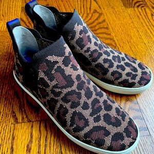 Rothy’s wildcat chelsea boot. Excellent as new condition. Worn just a few times.